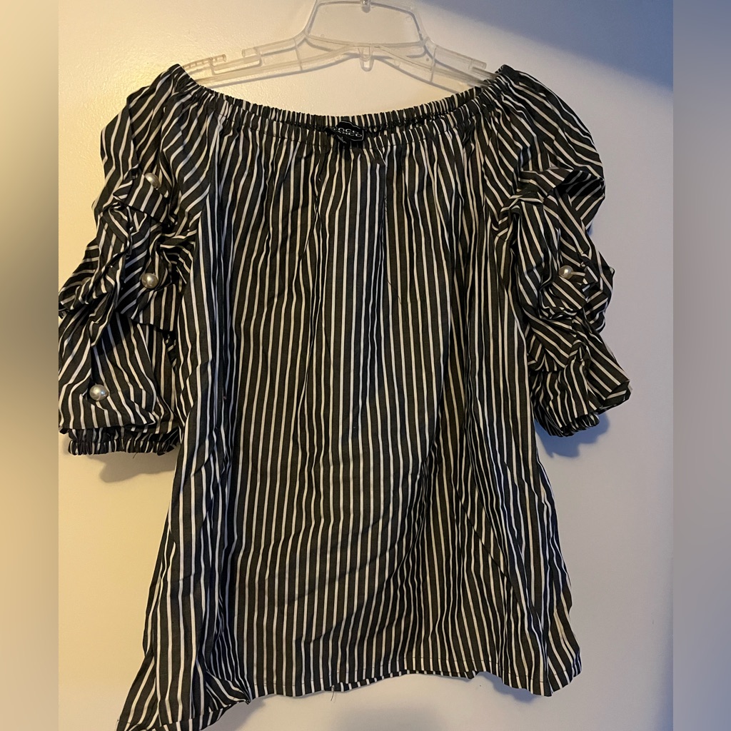 Like New Blouse With Pearl Sleeves Size L